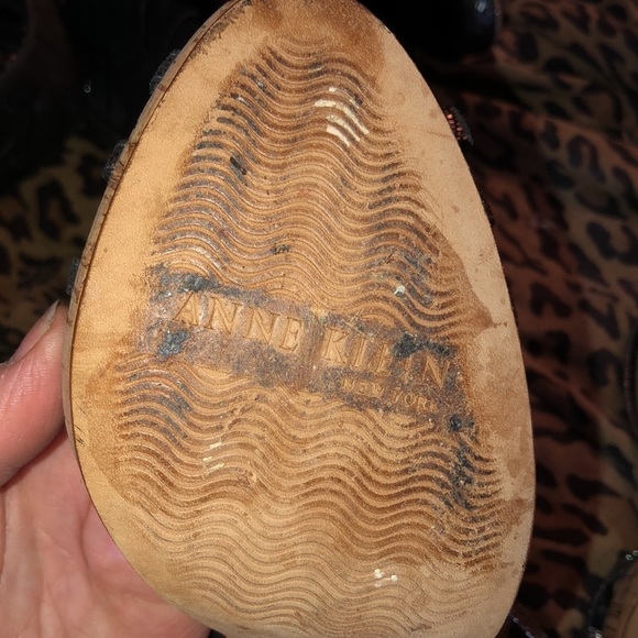 Anne Klein size 10 silver Metallic ankle wrap heel small platform at toe - Picture 9 of 16